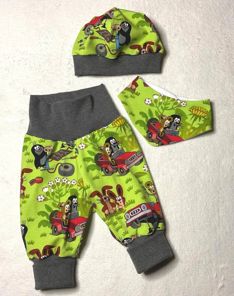 3Tlg. Babyset 2 Farben Geschenkset Pumphose Mütze Frühling Der Kleine Maulwurf Rotes Auto Pants Baby Kind Geschenk Geburt von FrauMamaHaase