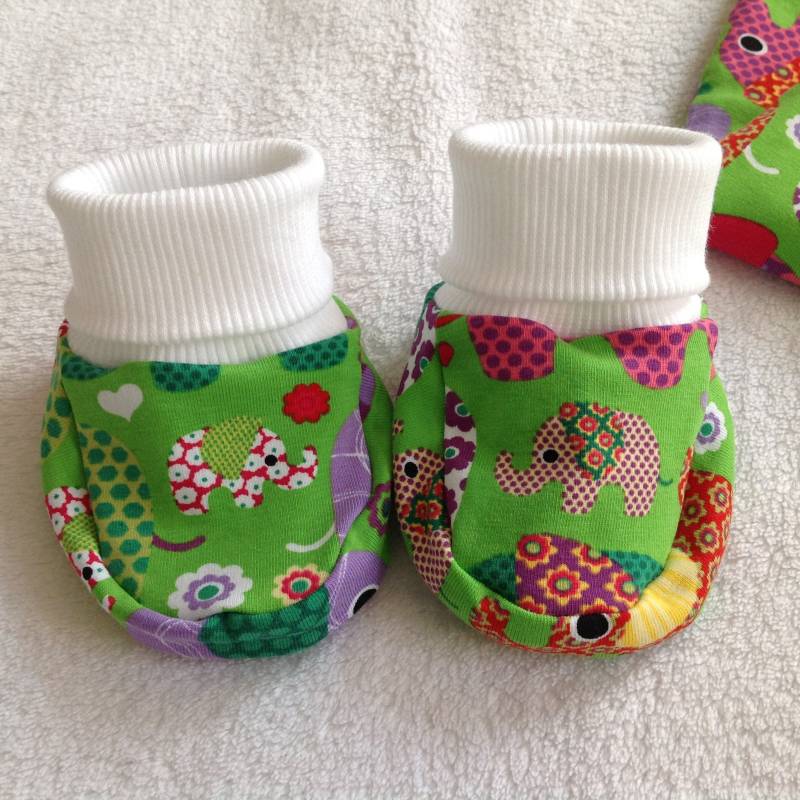 Babysocken Füsslinge Tippy Toes "Elefantenparade" Rot/Grün Little Handmade Geschenk Mädchen Elefant von FrauMamaHaase