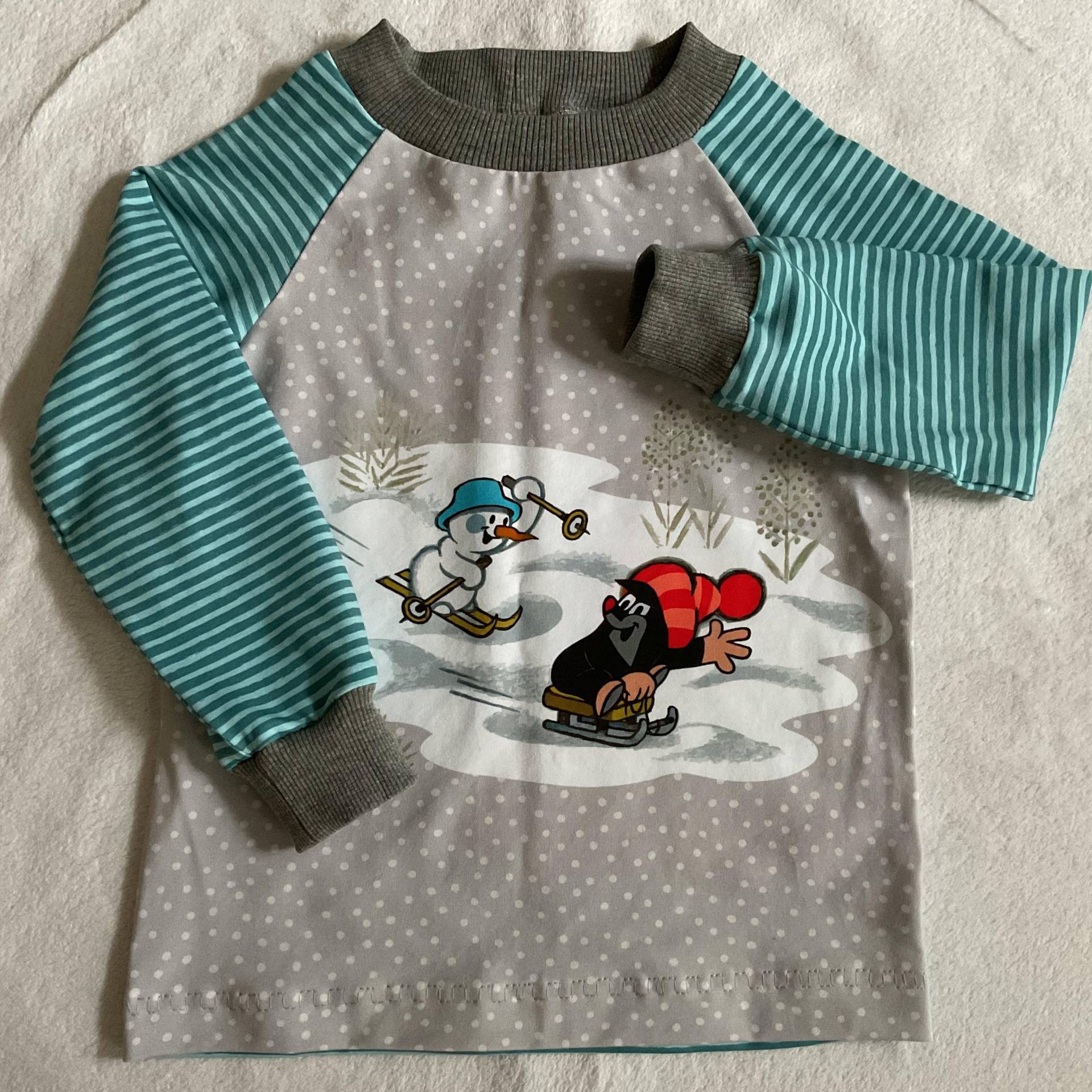La-Shirt Gr. 104 Jersey "Pauli - Winterspaß" Streifen Blau Petrol Maulwurf Kindershirt Longsleeve Geschenk Winter Unisex Weihnachten von FrauMamaHaase