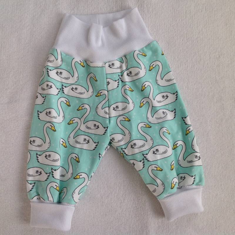 Pumphose Babyhose "Schwäne" Mint Kinderhose Vögel Mitwachshose Geschenk Geburt Babyausstattung Taufe von FrauMamaHaase