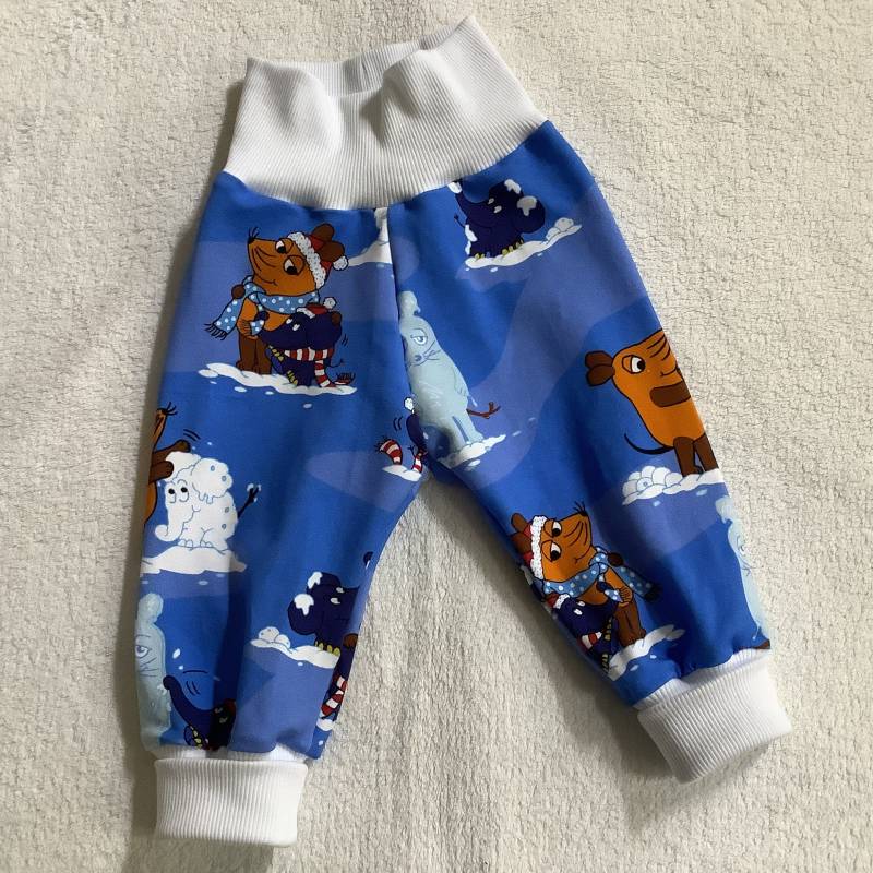Pumphose Gr. 68 Sweat Winter Die Maus Spaß Im Schnee Pants Baby Kind Unisex Krabbelhose Babyhose Geschenk Weihnachten Geburt von FrauMamaHaase