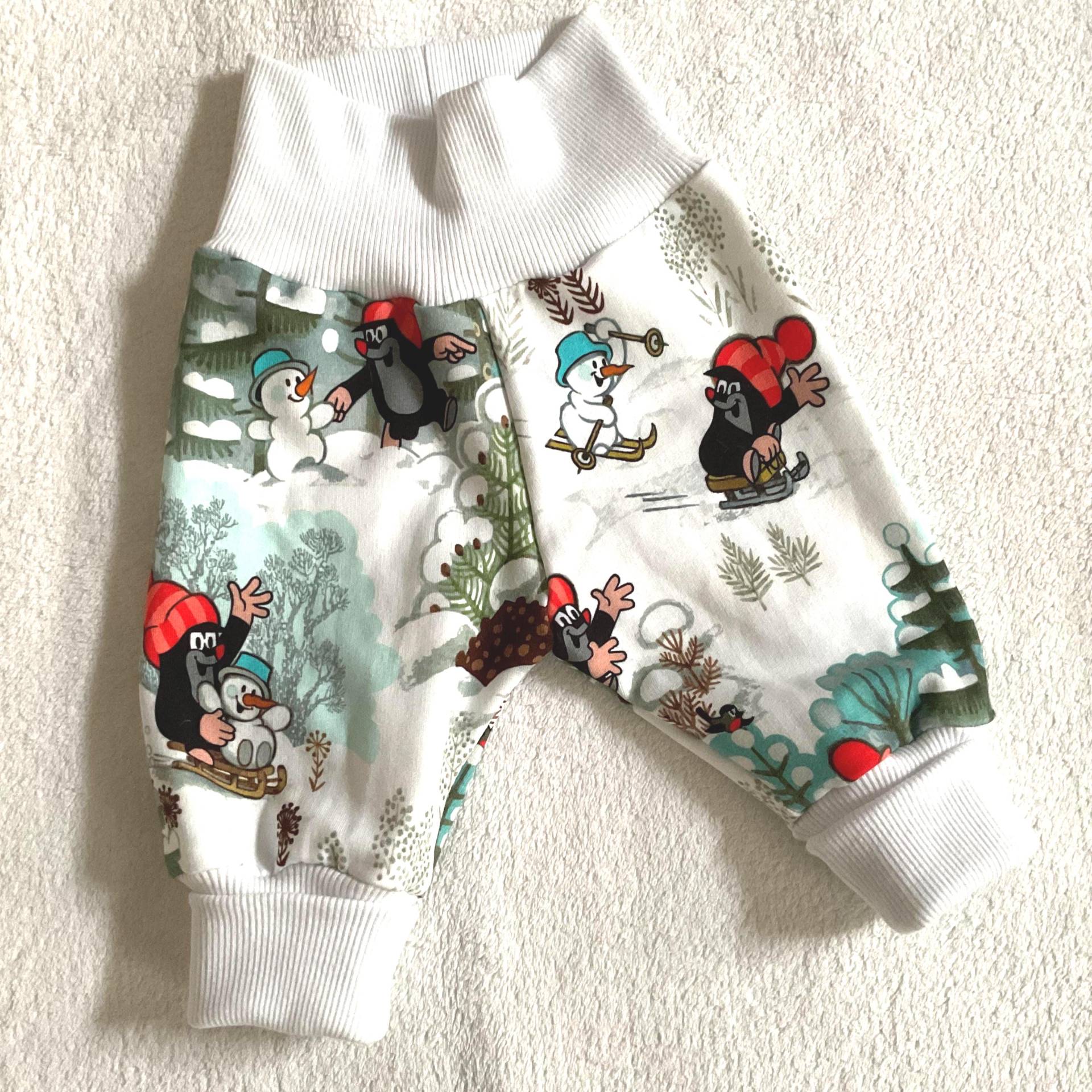 Pumphose Kuschelsweat Pauli Auf Der Piste Winter Schneemann Pants Unisex Krabbelhose Babyhose Geschenk Taufe Geburt von FrauMamaHaase
