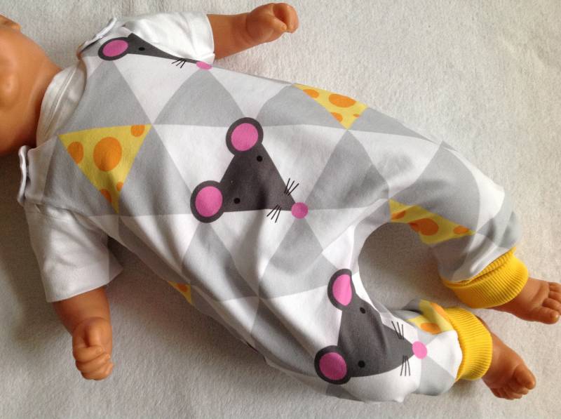 Strampler Babyhose "Kleine Maus" Strampelhose Winter Romper Einteiler Baby Geschenk Geburt Taufe Herbst Gemütlich Mäuschen von FrauMamaHaase