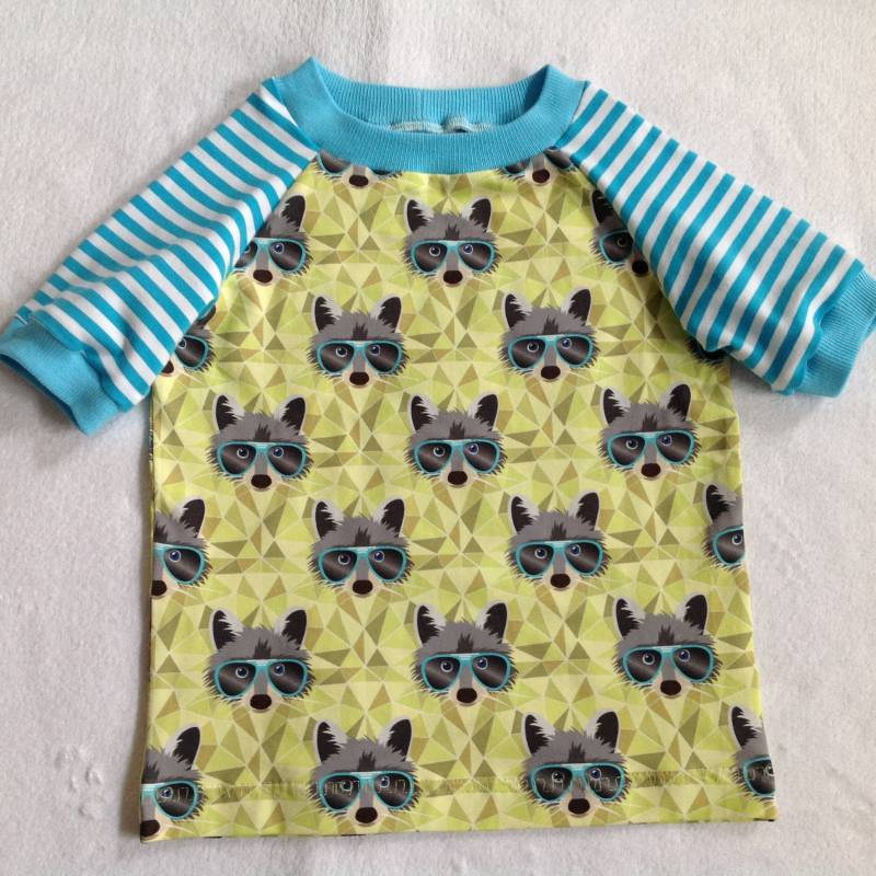 T-Shirt Gr. 104 "Racoons" Waschbär Kindershirt Streifen Sommer Urlaub Geschenk Einzelstück von FrauMamaHaase