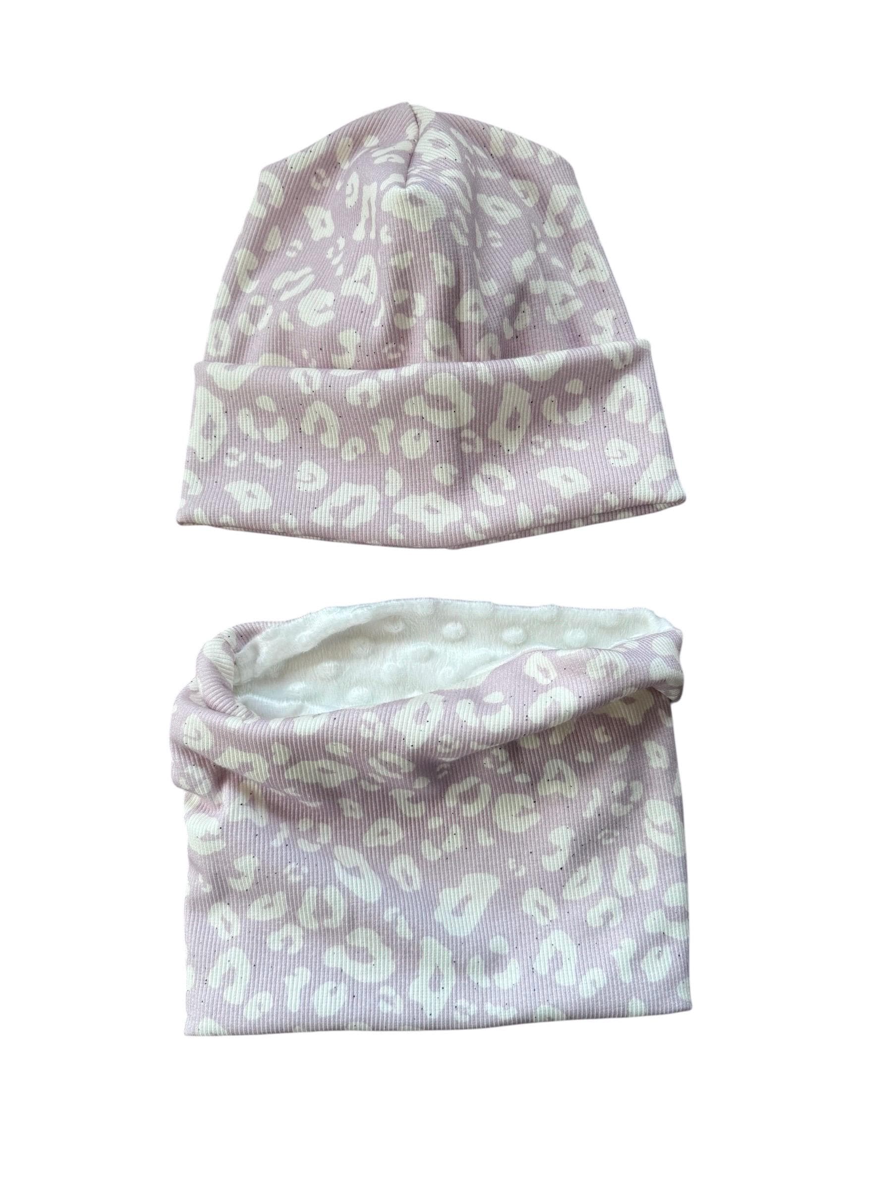 Hipster Beanie Und Loop Leo Look Lila Creme Flieder Hipster Beanie Und Loop Leo Look Lila Creme Flieder von FrauMooHandmade