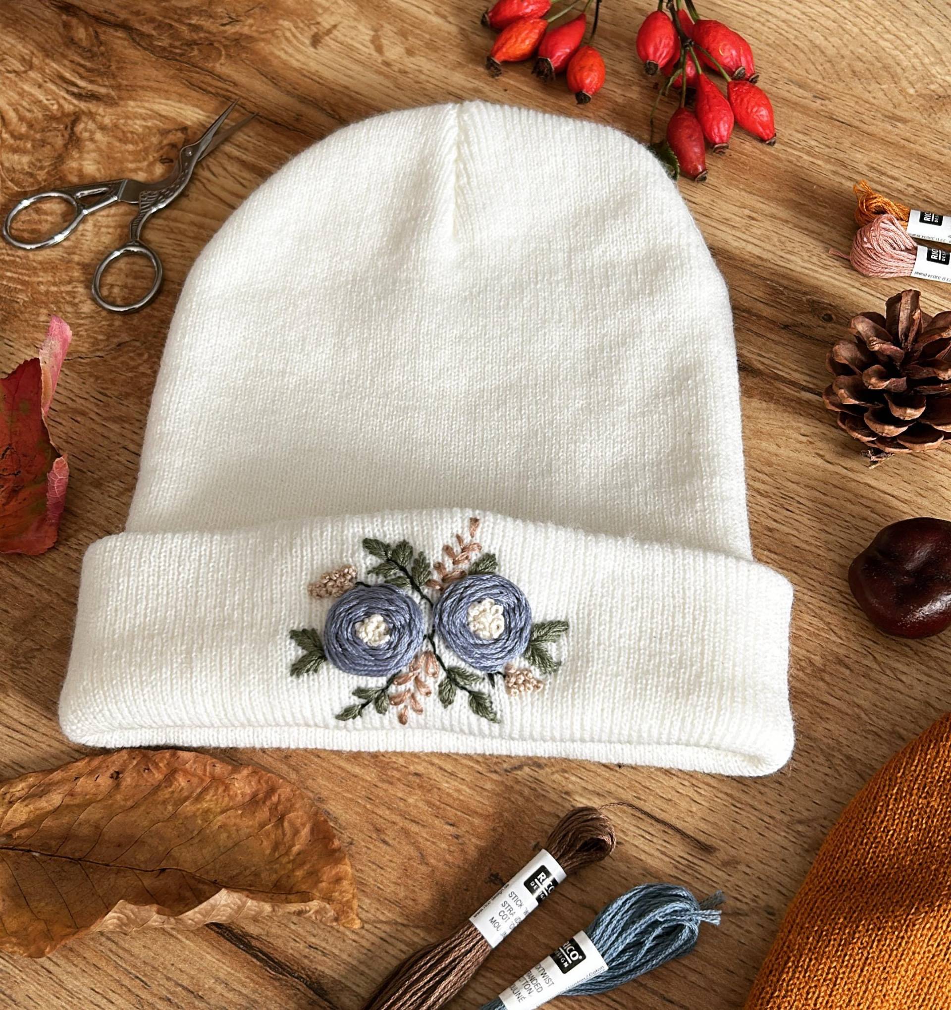 Beanie, Bestickte Wollmütze, Floral Herbstmütze, Wintermütze, Besticktes Accessoires , Plant Mütze, Damenmütze Beanie, Bestickte Wollmütze, Floral Herbstmütze, Wintermütze, Besticktes Accessoires , Plant Mütze, Damenmütze von FrauStickfaden