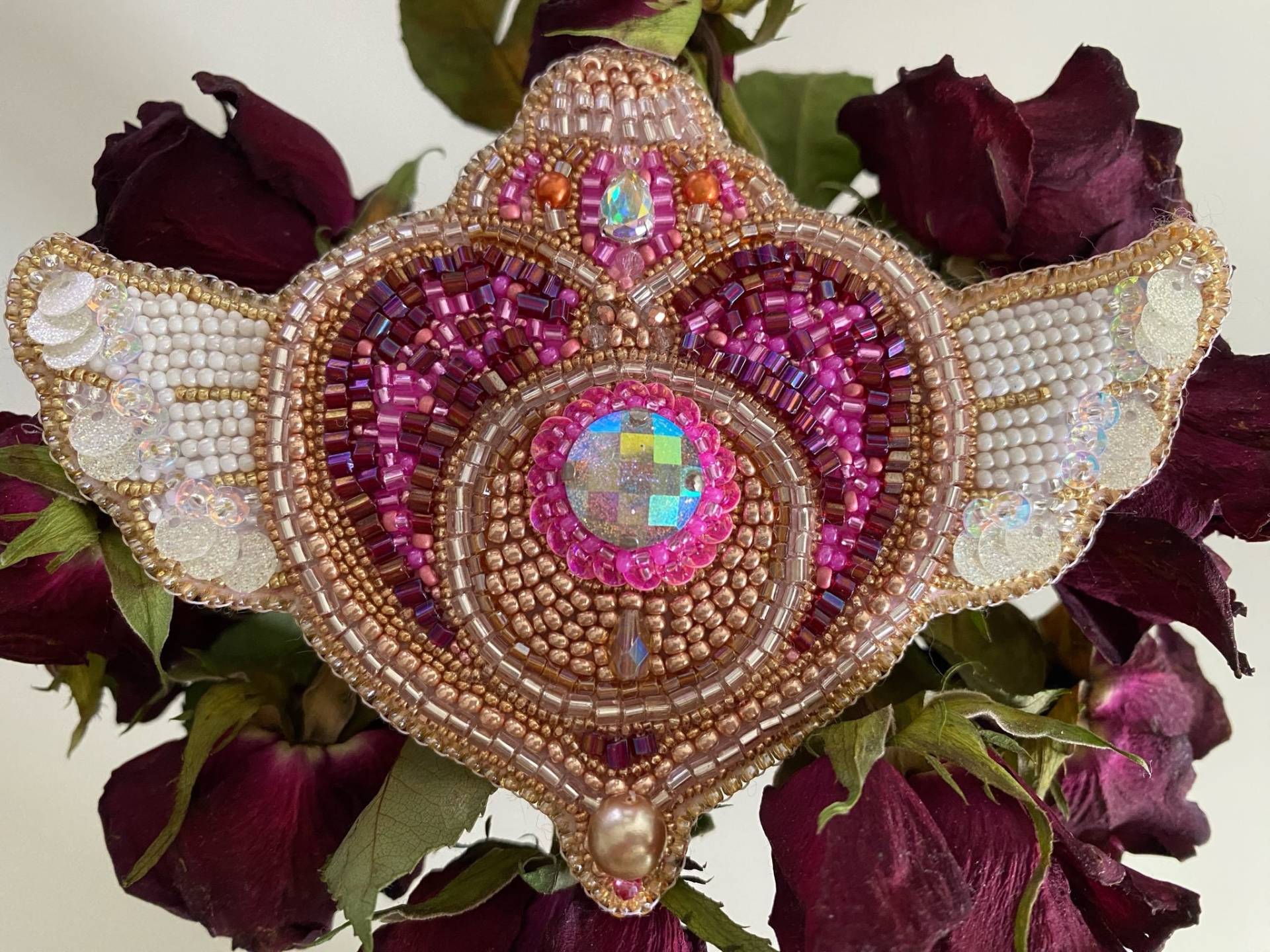 Handmade Sailor Moon Brooch, Item For Cosplay, Brooch Made Of Beads & Crystals von FrauTata