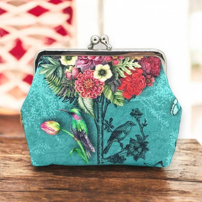 Blaue Clipbörse Mit Blumen Und Vogel Blaue Clipbörse Mit Blumen Und Vogel von FrauVulture