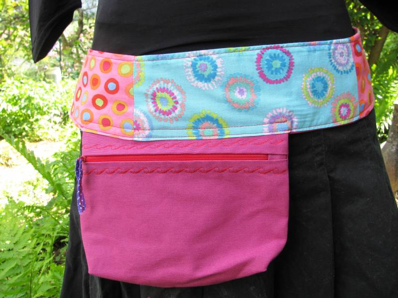 Gürteltasche Clownerei 100cm - 108cm Gürteltasche Clownerei 100cm - 108cm von FrauZuse