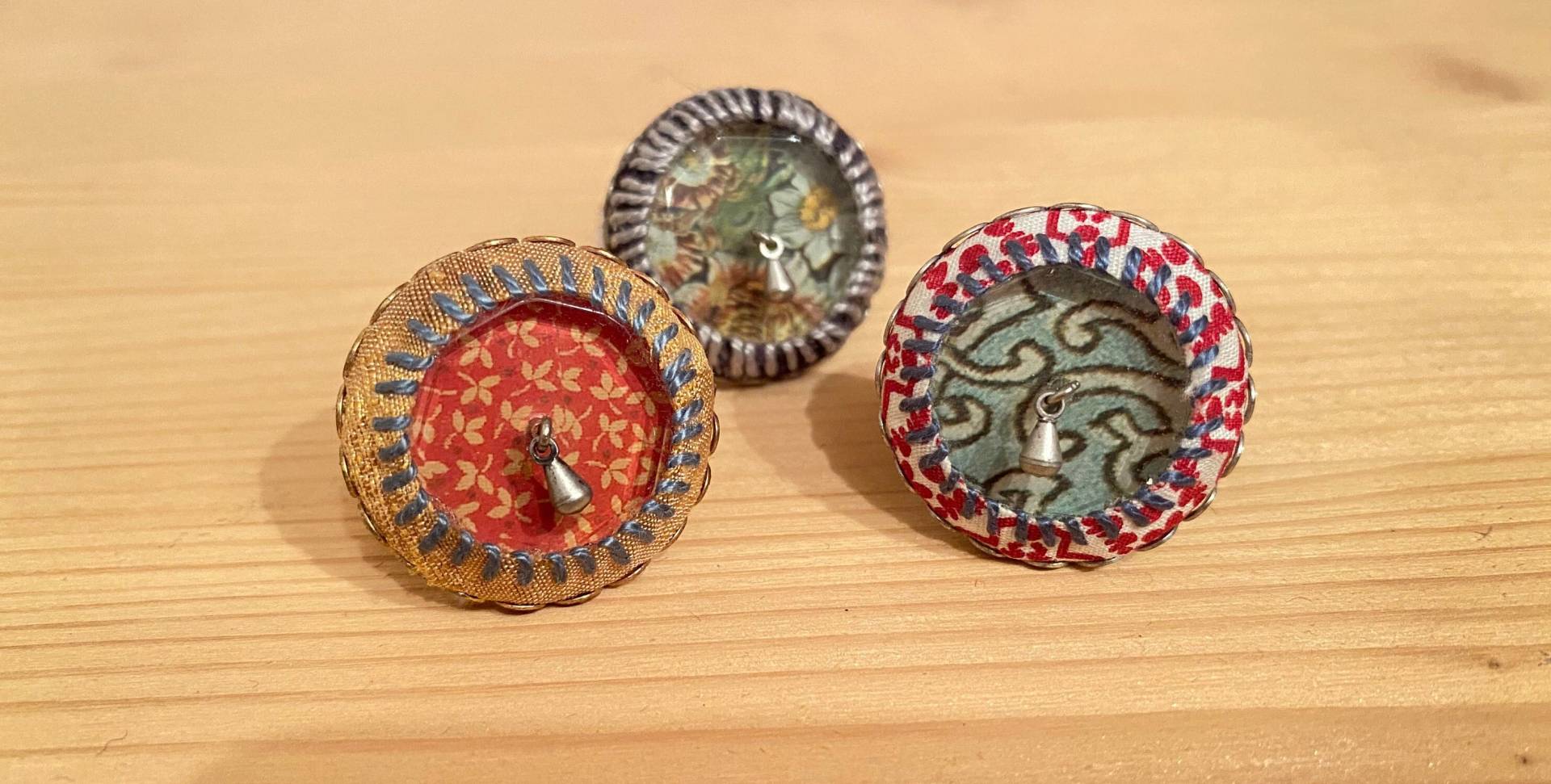 1 Ayala Bar Ringe in Und Schwarz/ Silber Mit Blüten, Handarbeit, Außergewöhnlicher Schmuck, Designer Ausgefallene von FrauenzimmerKreativ