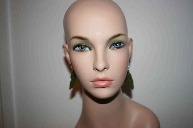 Filz Wald Nymph Blatt Ohrringe. Sterling Silber Haken. Pixie Fee. Festival Kleidung. Ooak Tragbare Kunst. Olivgrüne Merinowolle von Freakoid