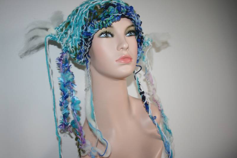 Freeform Strickmütze. Hergestellt Mit Meinem Handgesponnenen Wilden Garn. Ooak Wearable Art.soft Merino Wolle. Weiche Mischwolle. Hand Gemacht von Freakoid