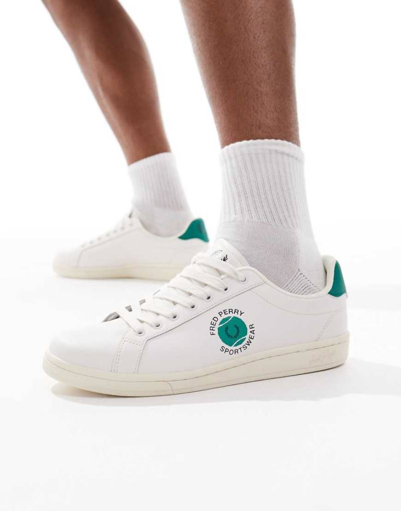 Fred Perry - B721 - Leder-Sneaker in Weiß/Grün von Fred Perry