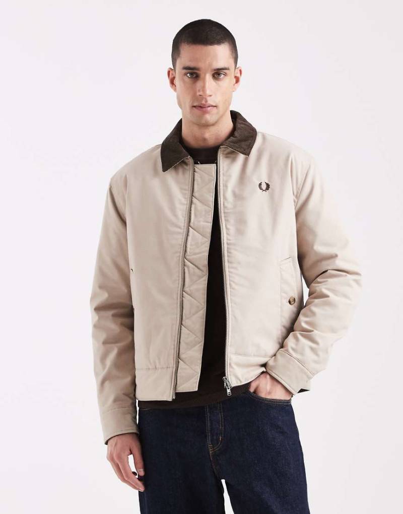Fred Perry - Barnjacke in Ecru mit Kontrastkragen-Neutral von Fred Perry