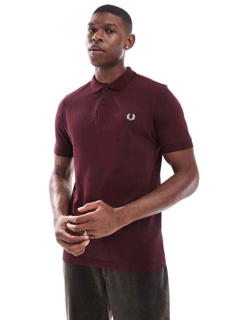 Fred Perry - Basic-Polohemd in Burgunderrot von Fred Perry