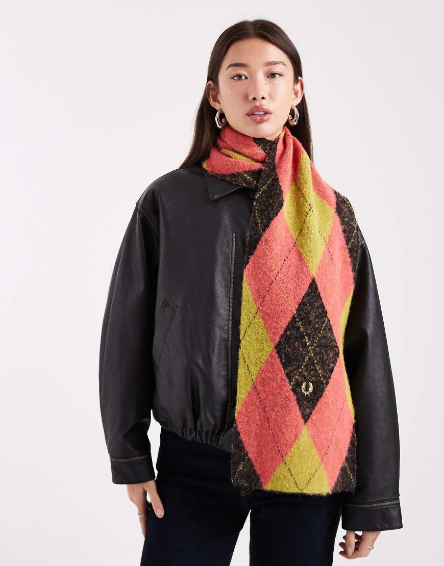 Fred Perry - Bunter Schal mit Rautenmuster von Fred Perry