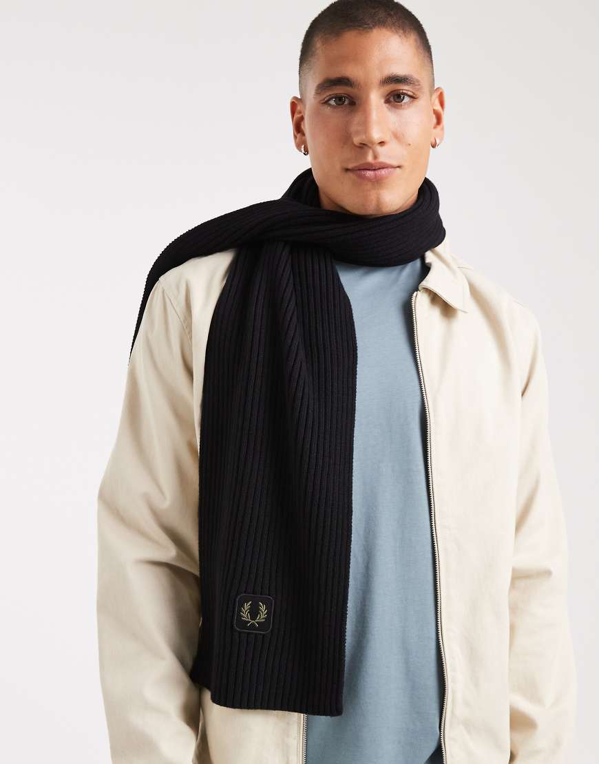 Fred Perry - Gerippter Schal aus Baumwolle in Schwarz Fred Perry - Gerippter Schal aus Baumwolle in Schwarz von Fred Perry