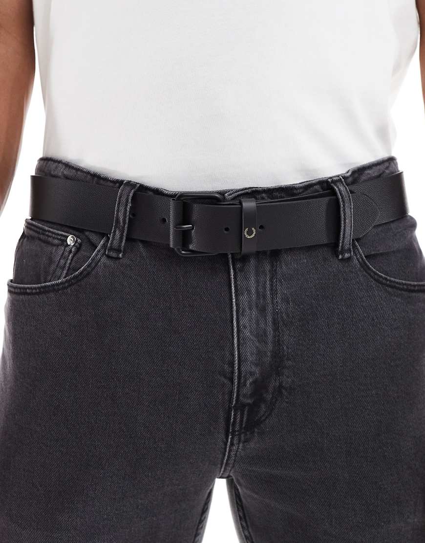 Fred Perry - Gürtel aus schottischem Vollleder in Schwarz Fred Perry - Gürtel aus schottischem Vollleder in Schwarz von Fred Perry