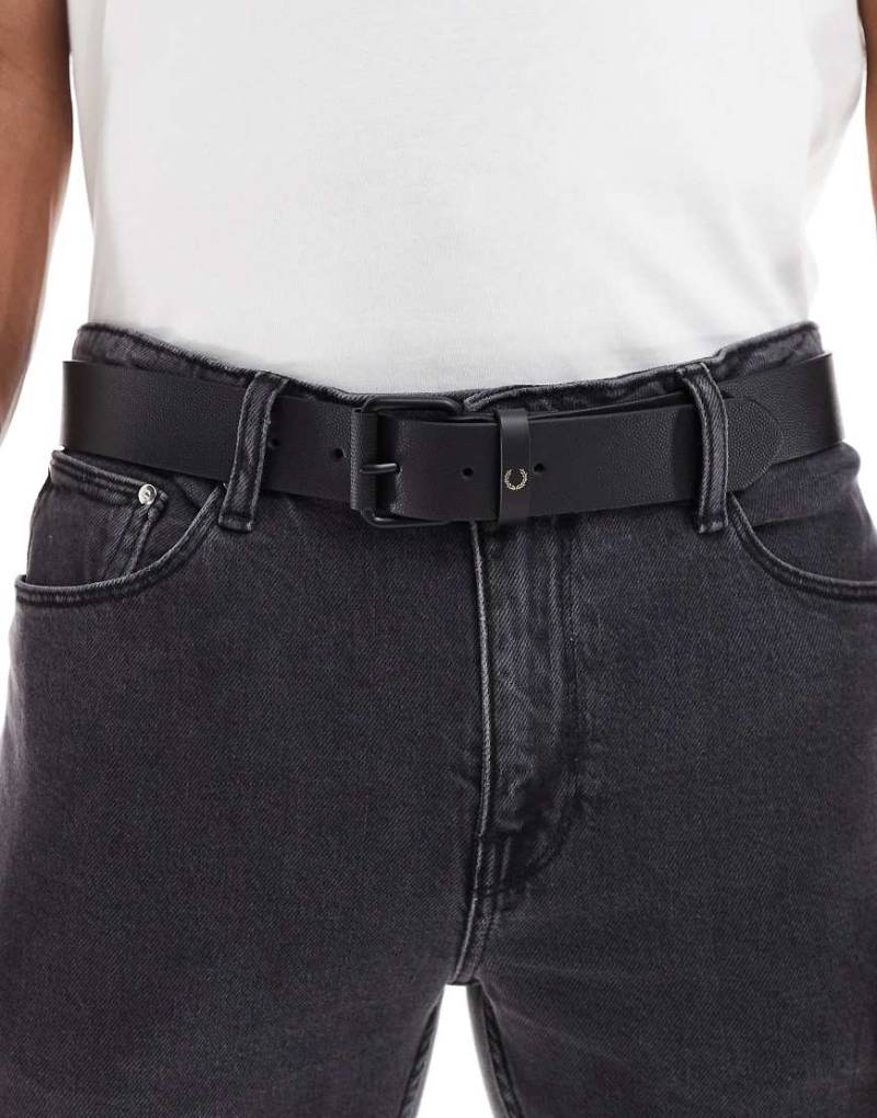 Fred Perry - Gürtel aus schottischem Vollleder in Schwarz Fred Perry - Gürtel aus schottischem Vollleder in Schwarz von Fred Perry