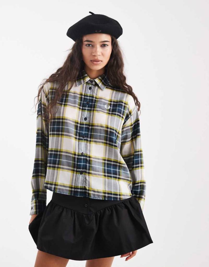 Fred Perry - Hemd in Grün mit Schottenkaro von Fred Perry