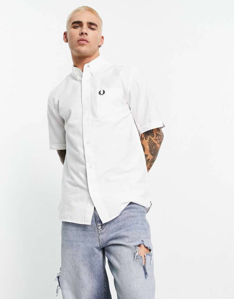 Fred Perry - Kurzärmliges Oxford-Hemd in Weiß von Fred Perry