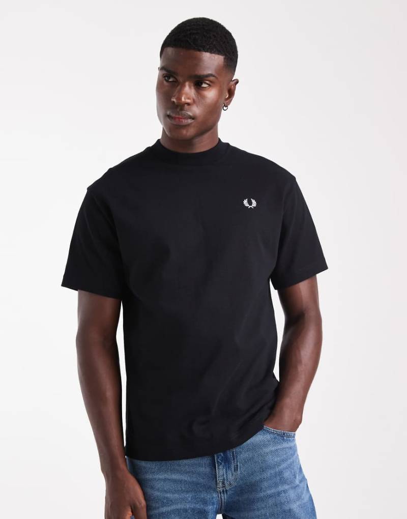 Fred Perry - Locker geschnittenes T-Shirt in Schwarz von Fred Perry