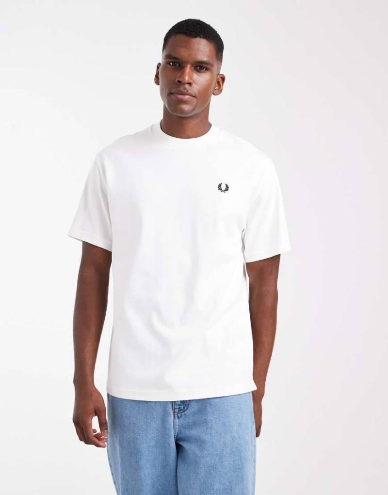 Fred Perry - Locker geschnittenes T-Shirt in Weiß von Fred Perry