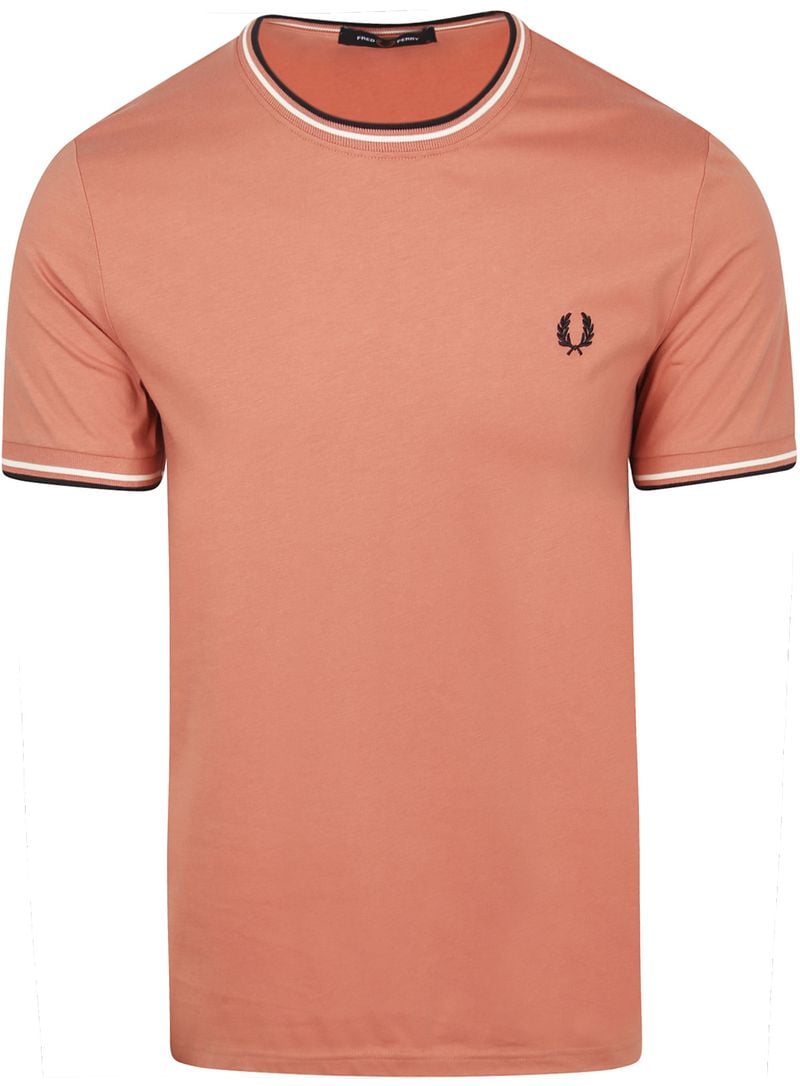 Fred Perry M1588 Twin Tipped T Shirt Rosa - Größe L Fred Perry M1588 Twin Tipped T Shirt Rosa - Größe L von Fred Perry