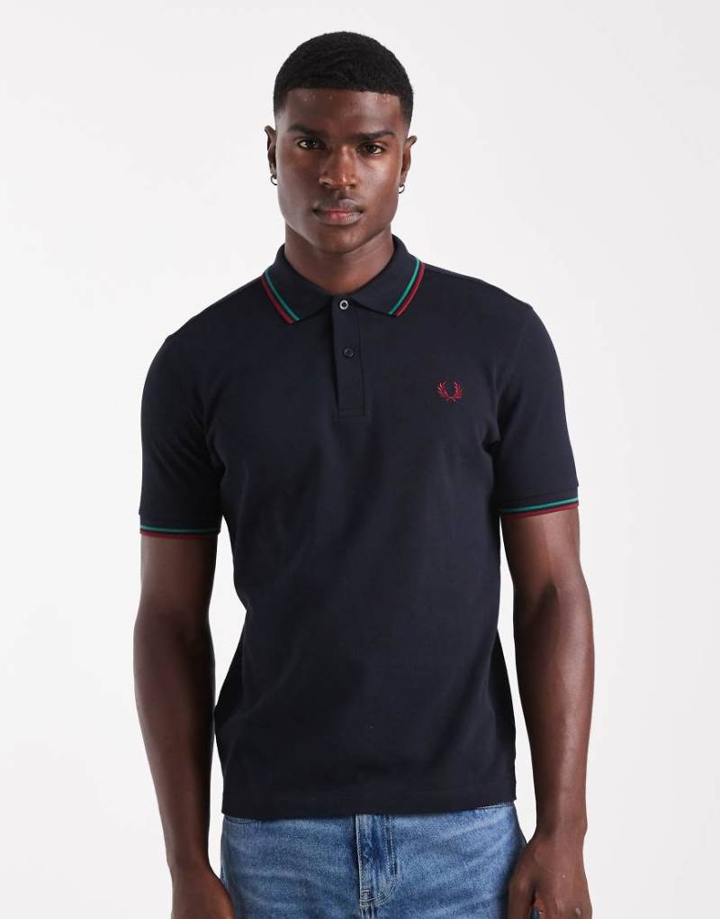 Fred Perry - Marineblaues Polohemd mit Doppelstreifen von Fred Perry