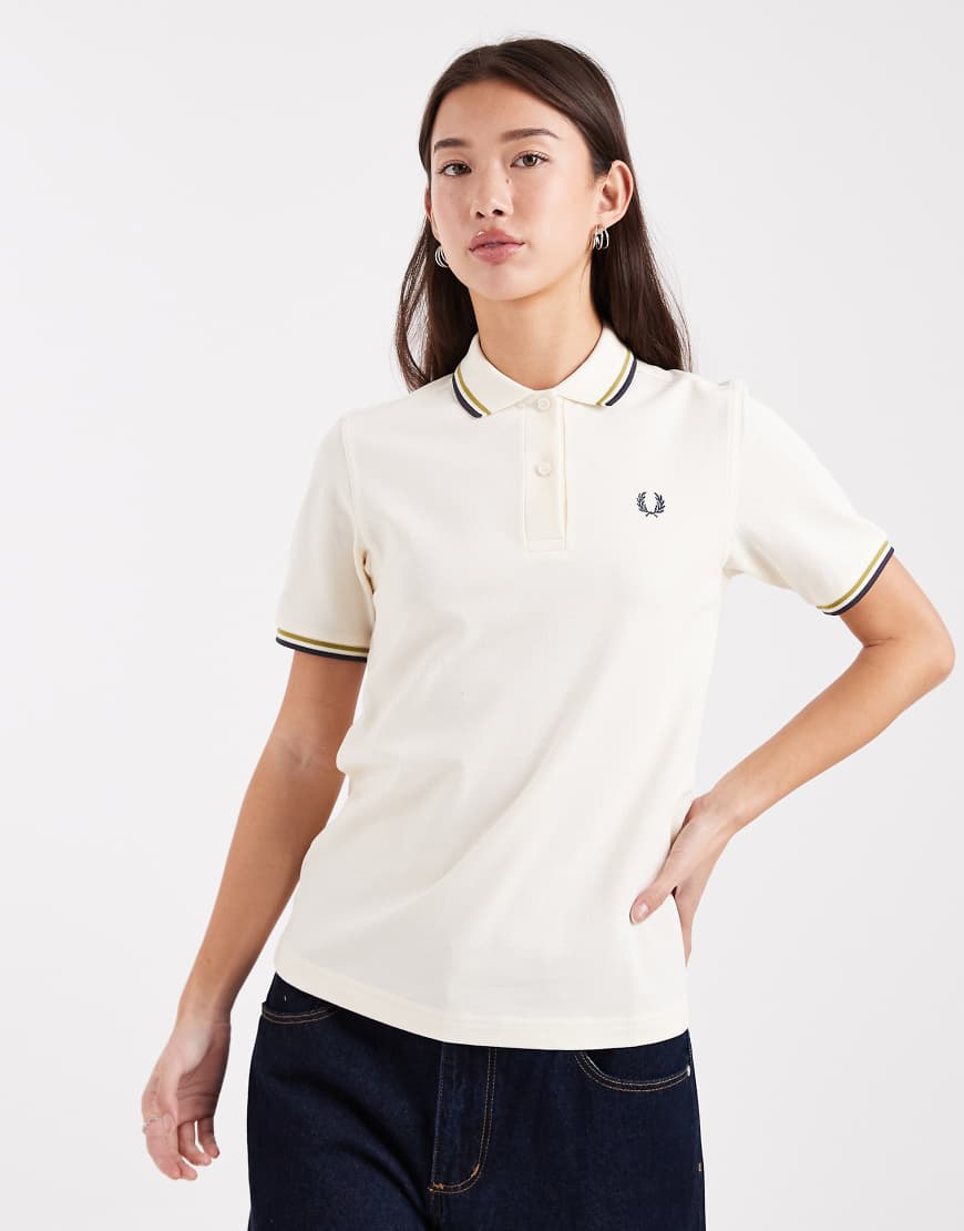 Fred Perry - Polohemd in Creme mit zwei Zierstreifen-Weiß von Fred Perry