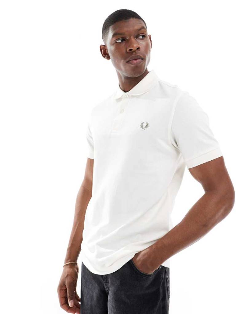 Fred Perry - Polohemd in Ecru-Neutral Fred Perry - Polohemd in Ecru-Neutral von Fred Perry