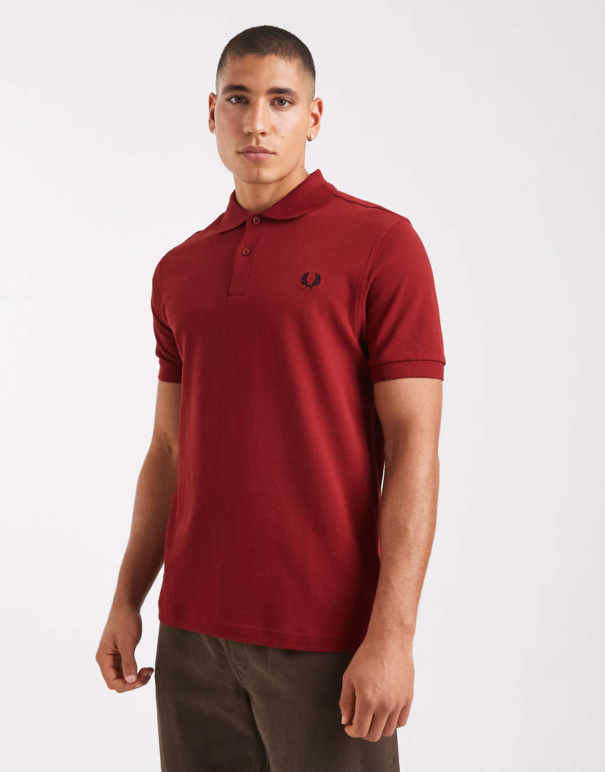 Fred Perry - Polohemd in Karmesinrot von Fred Perry