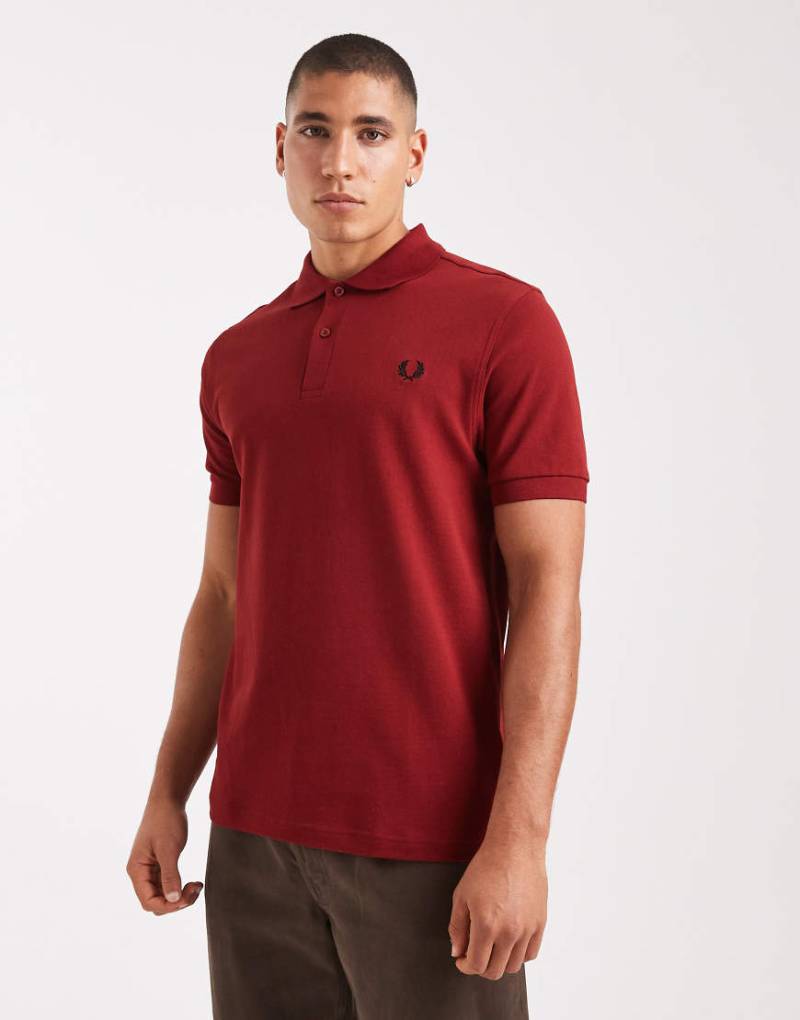 Fred Perry - Polohemd in Karmesinrot von Fred Perry