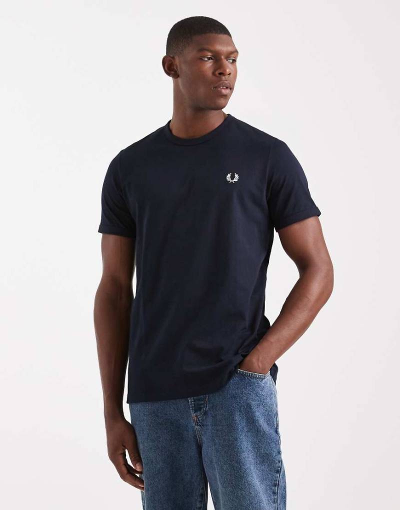 Fred Perry - Ringer-T-Shirt in Marineblau von Fred Perry
