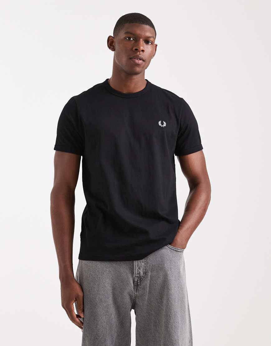 Fred Perry - Ringer-T-Shirt in Schwarz von Fred Perry