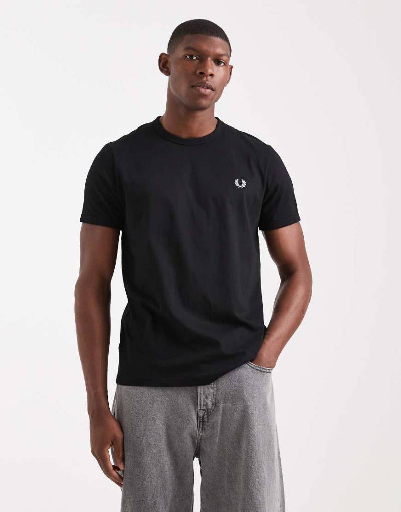 Fred Perry - Ringer-T-Shirt in Schwarz von Fred Perry
