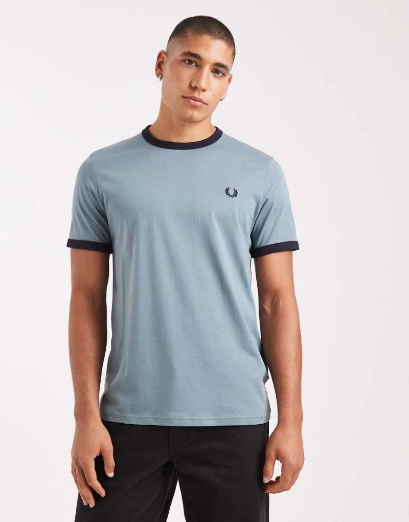Fred Perry - Ringer-T-Shirt in Stockport-Blau von Fred Perry