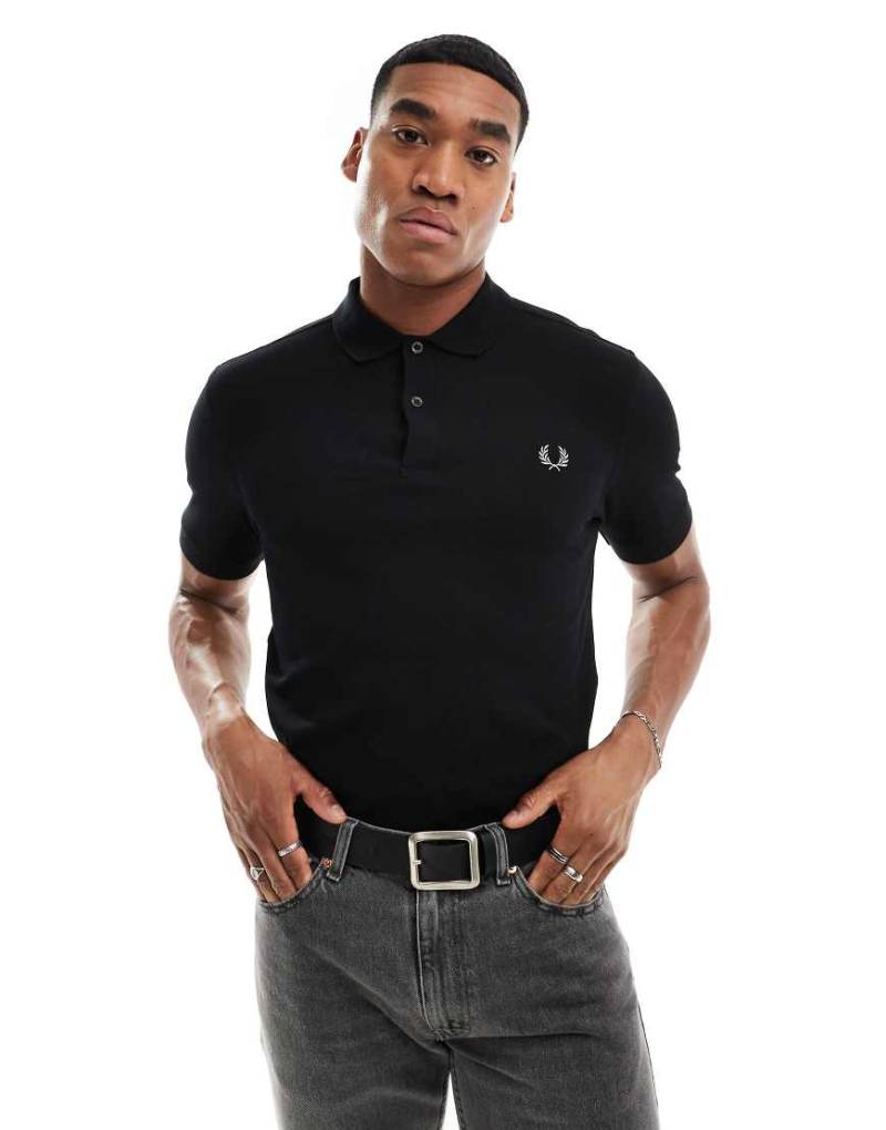 Fred Perry - Schlichtes Polohemd in Schwarz von Fred Perry