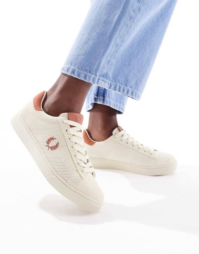 Fred Perry - Spencer - Wildleder-Sneaker in Ecru-Neutral von Fred Perry
