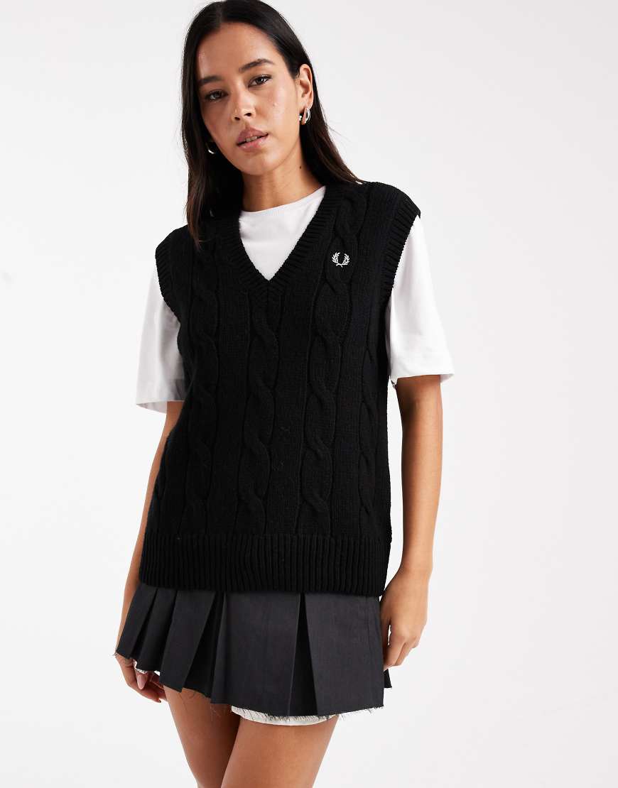 Fred Perry - Strickpullunder in Schwarz mit Zopfmuster von Fred Perry