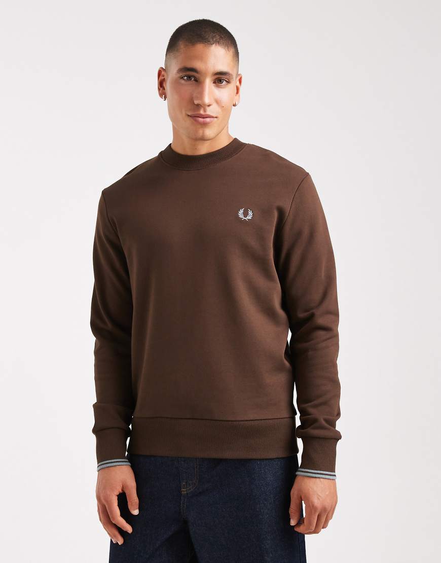 Fred Perry - Sweatshirt in Braun mit Rundhalsausschnitt und Zierstreifen-Brown von Fred Perry