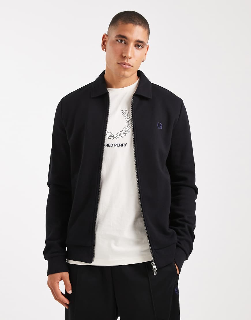Fred Perry - Sweatshirt in Schwarz mit Kragen und durchgehendem Reißverschluss von Fred Perry