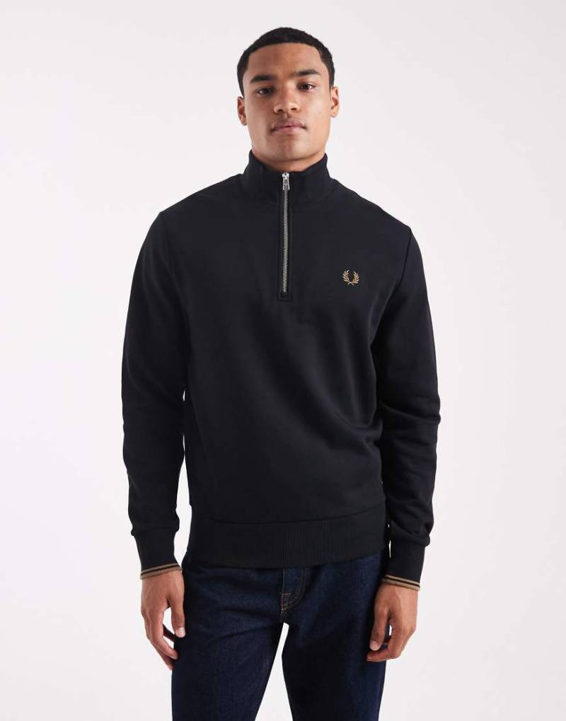 Fred Perry - Sweatshirt in Schwarz mit kurzem Reißverschluss von Fred Perry