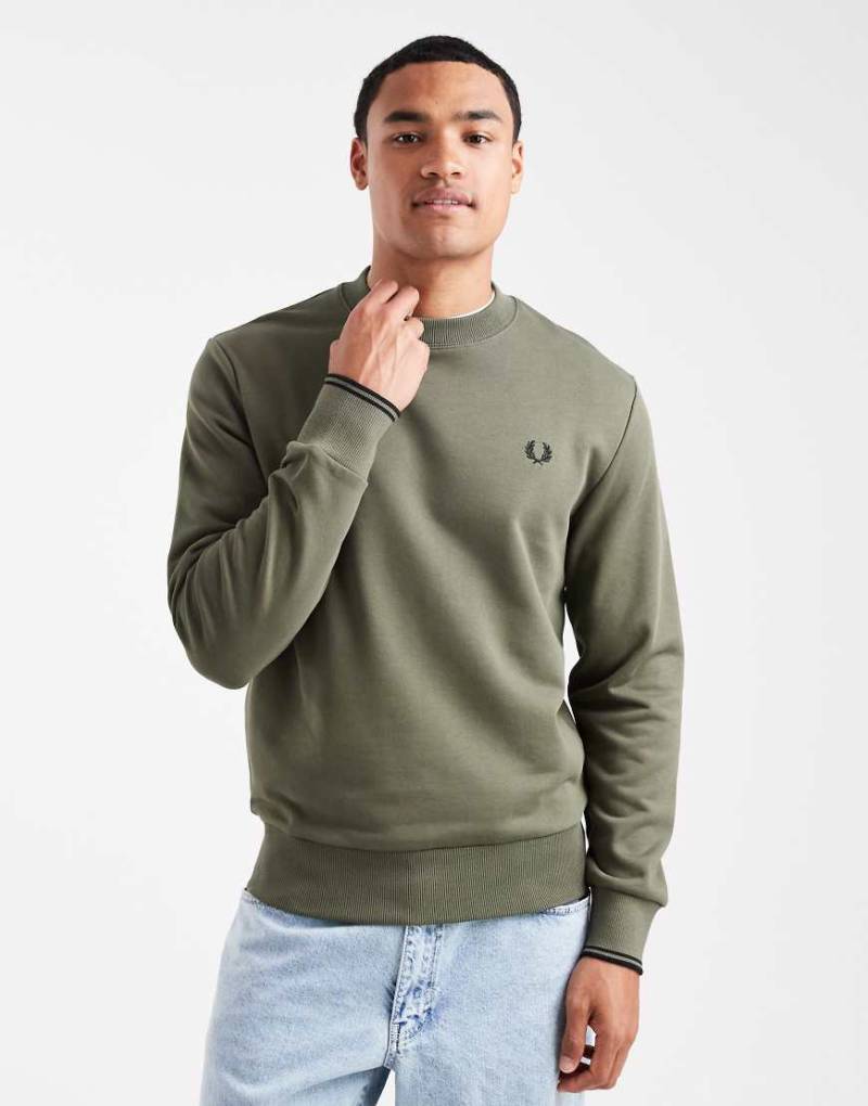 Fred Perry - Sweatshirt mit Rundhalsausschnitt in Khaki-Grün von Fred Perry