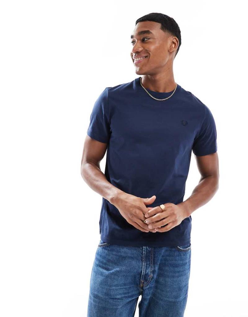Fred Perry - T-Shirt in Blau von Fred Perry