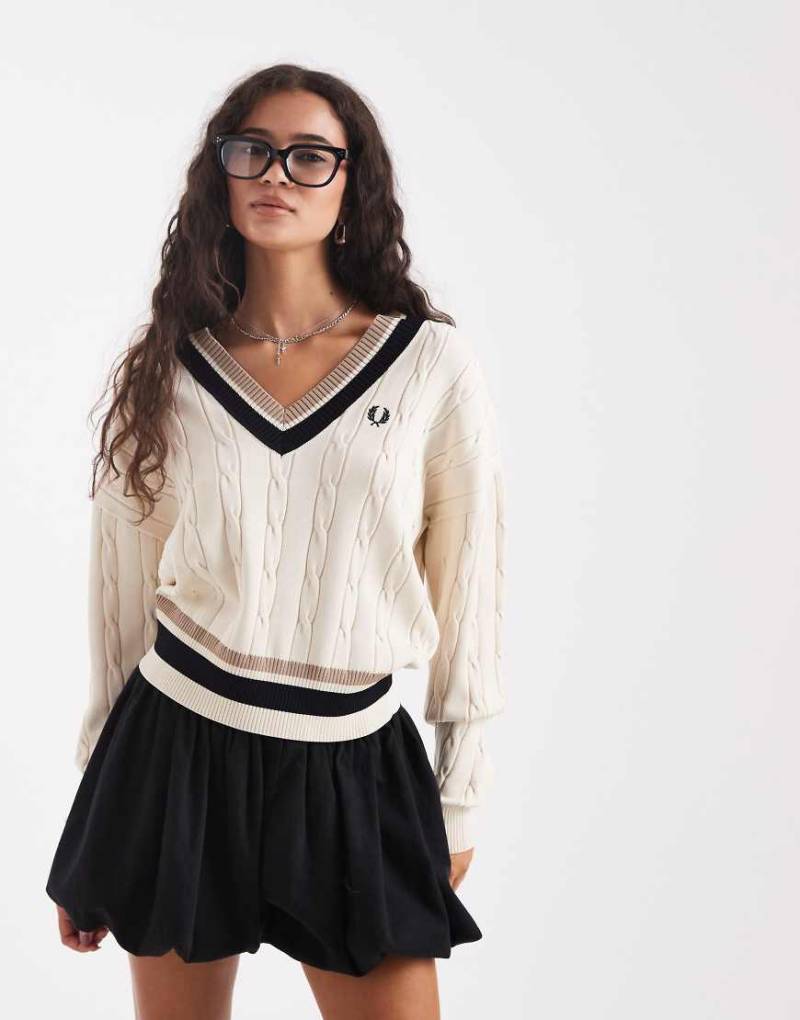 Fred Perry - Weißer Strickpullover mit Zopfmuster von Fred Perry