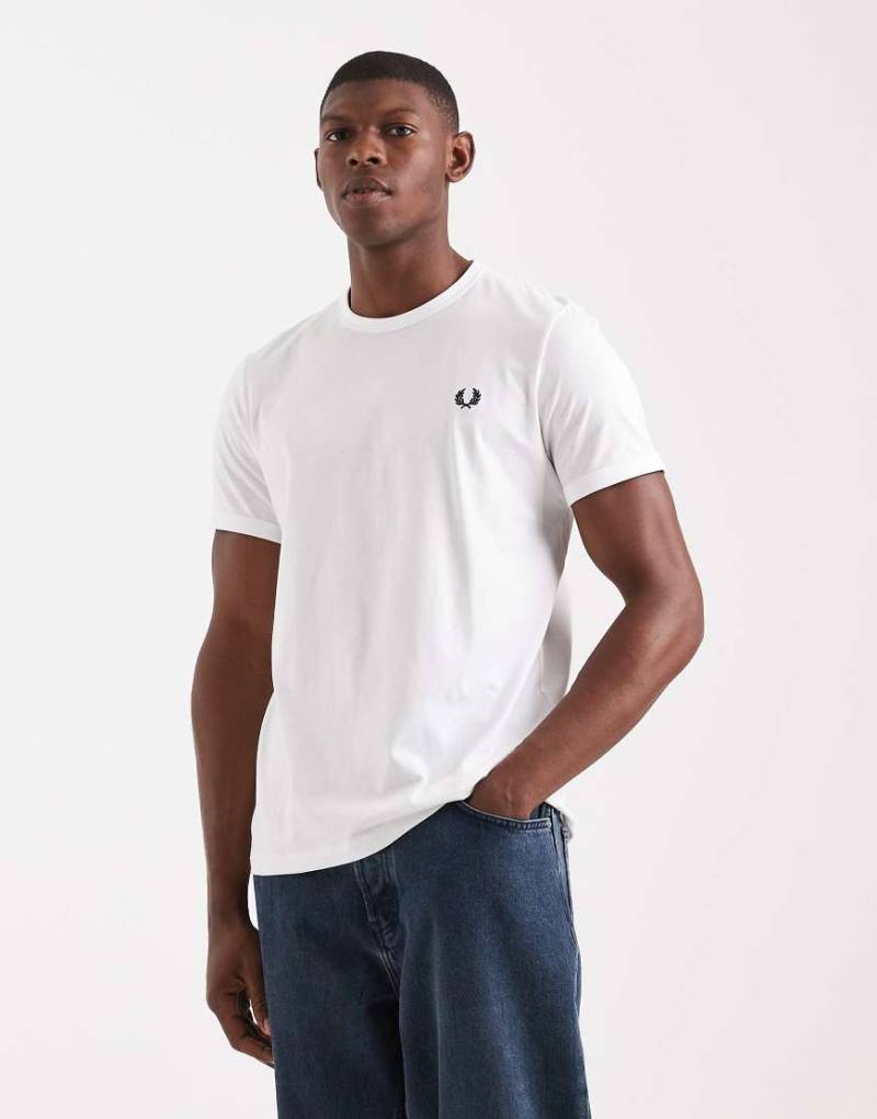 Fred Perry - Weißes Ringer-T-Shirt von Fred Perry