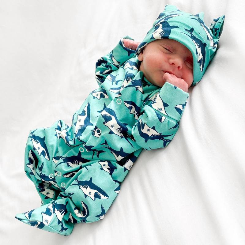 Hai Print Baby Strampler - Baumwolle Einteiler, Strampler, Handmade Uk von FredandNoah