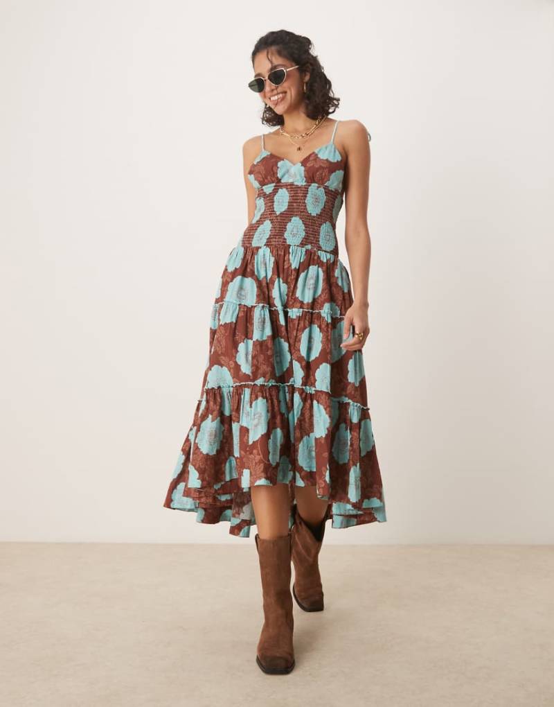 Free People - Adriel - Knielanges Camisole-Kleid in Muskat mit Blumenmuster-Braun von Free People