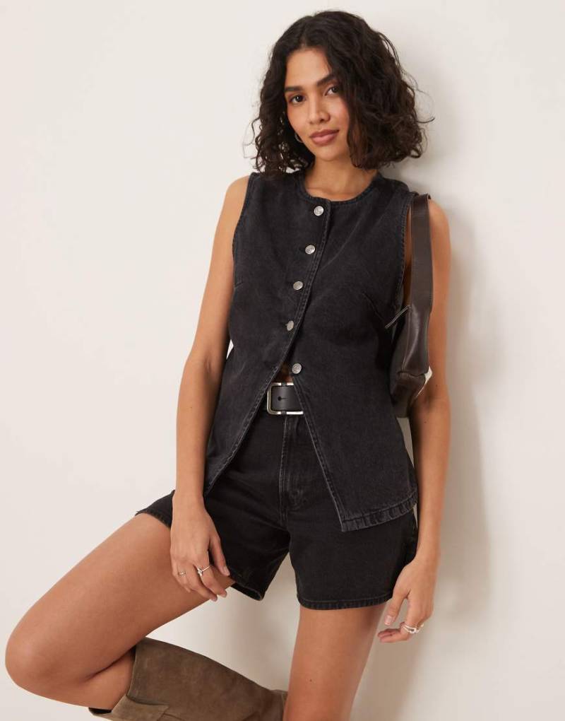 Free People - Aimee - Jeans-Trägertop in Schwarz mit durchgehender Knopfleiste von Free People